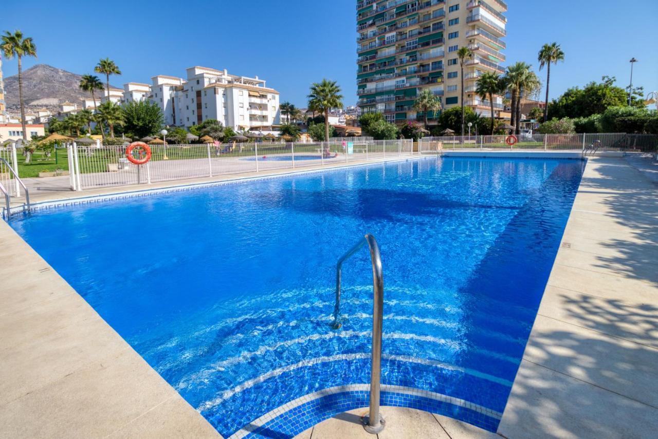 Precioso Estudio Frente Al Mar Con Piscina Benalmadena Bagian luar foto